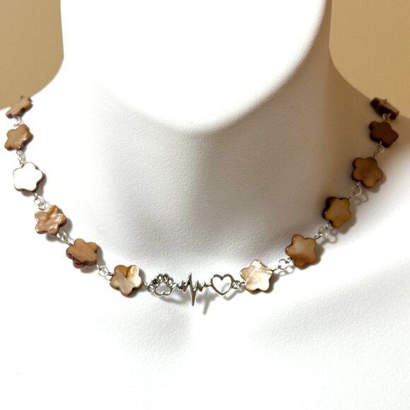 Caramel Mother of Pearl Flower Beaded Short Necklace+PawPrint Heart Beat Pendant - Picture 2 of 13